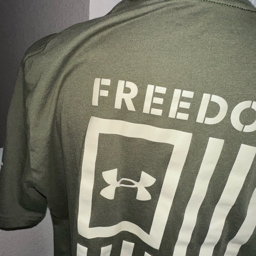 Under Armour Freedom Tee - Picture 11 of 11